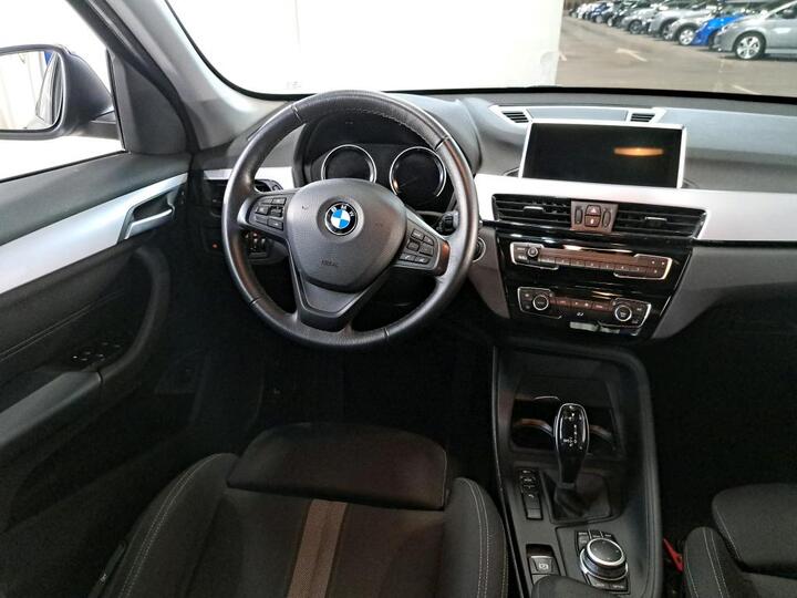 BMW X1 X1 sDrive16dA (85 kW) 85kW/116pk  5D/P Auto-7 photo