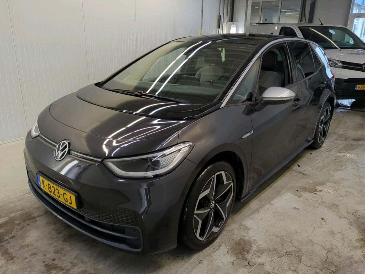 VOLKSWAGEN ID.3 First