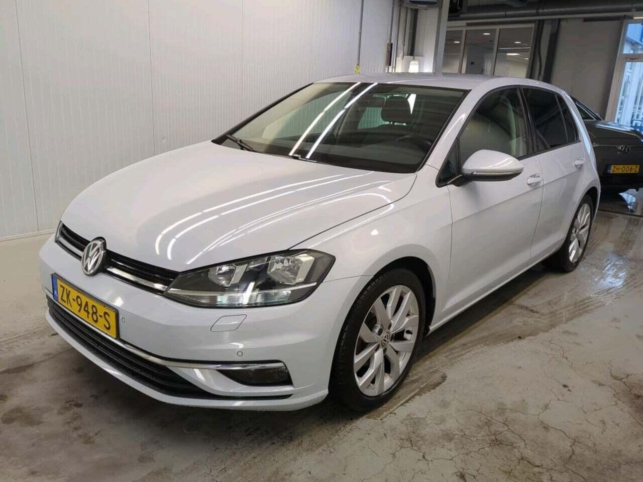 VOLKSWAGEN GOLF 1.0 T