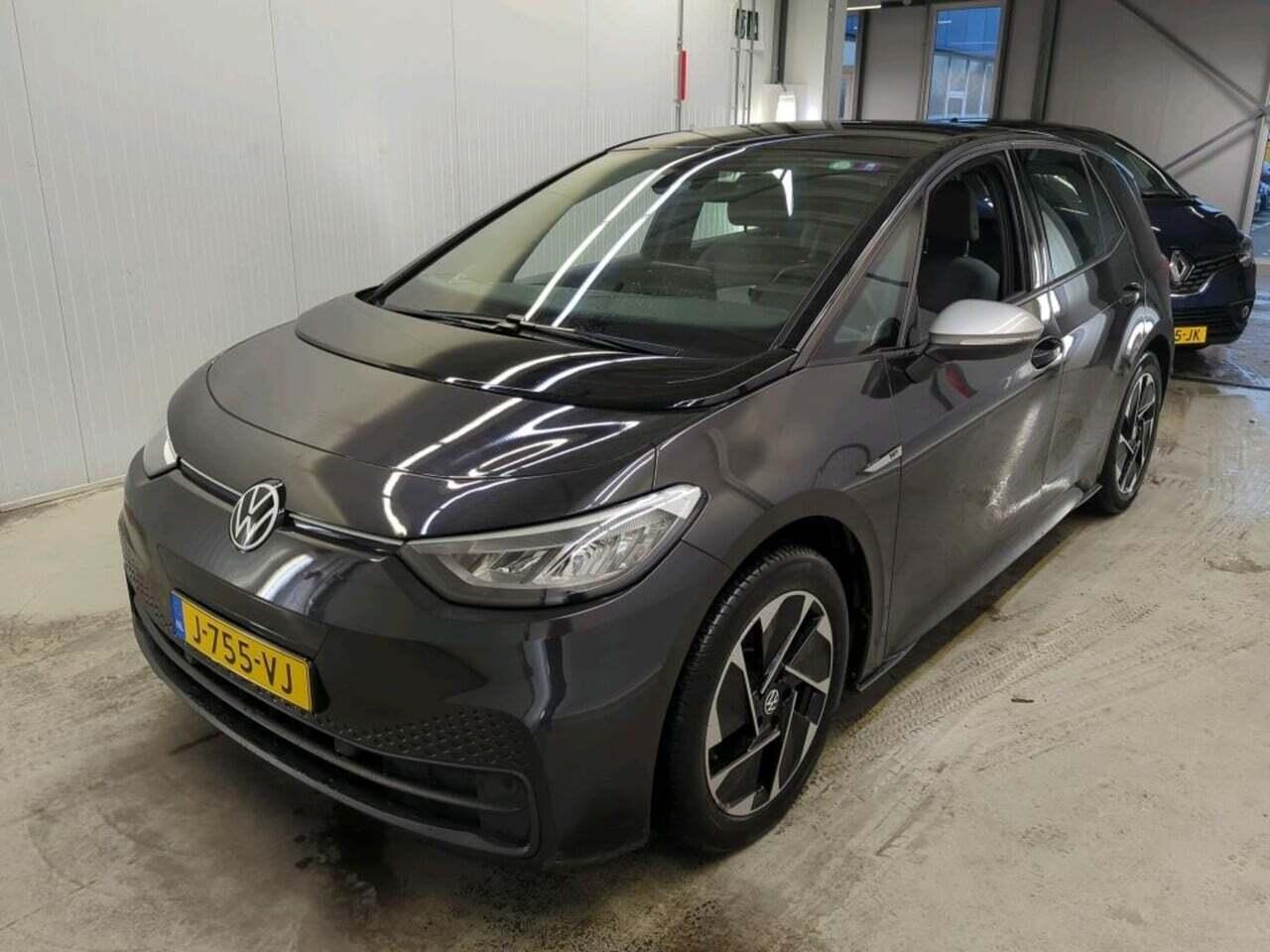 VOLKSWAGEN ID.3 First