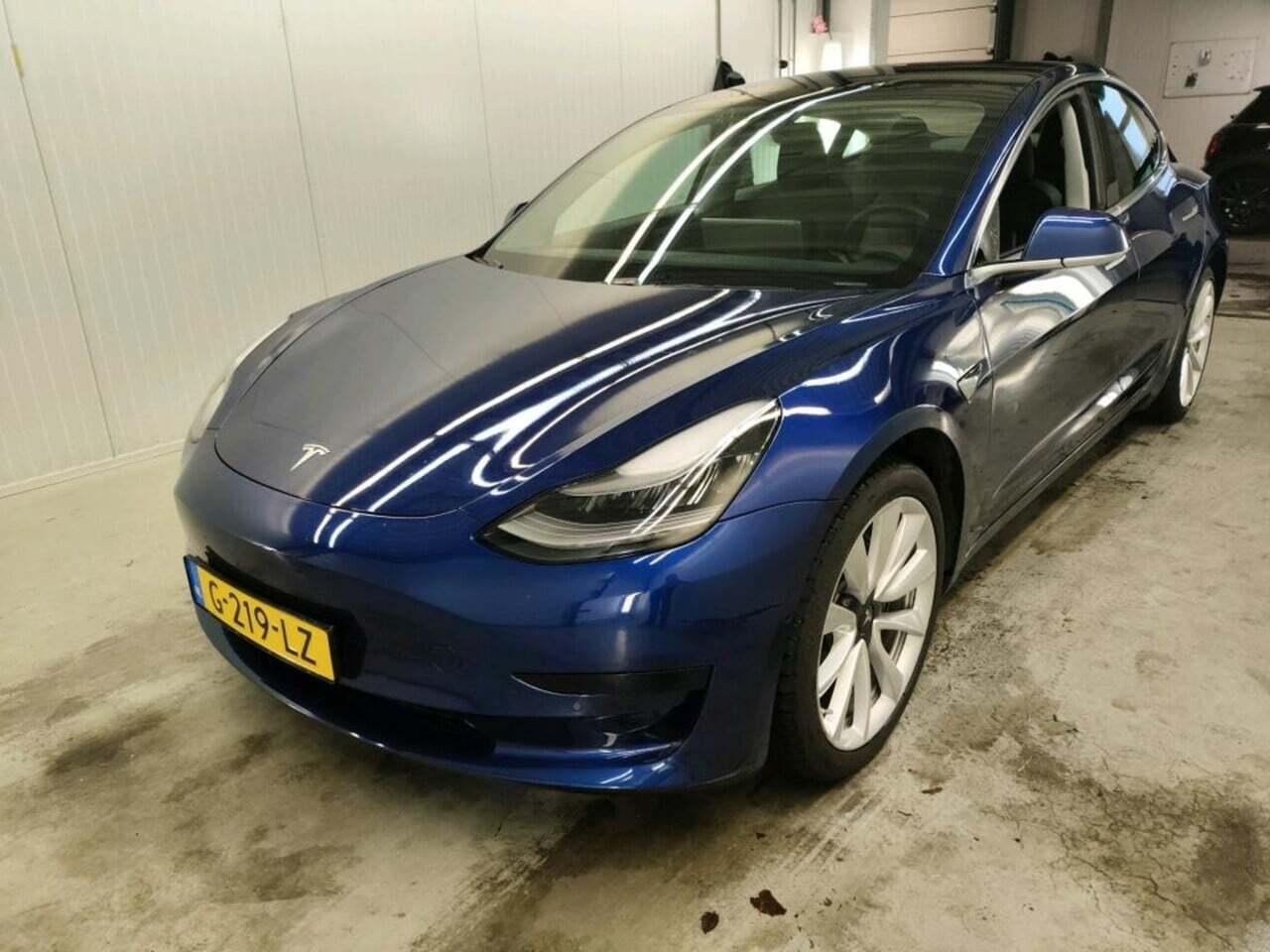 Tesla Model 3 Standard R