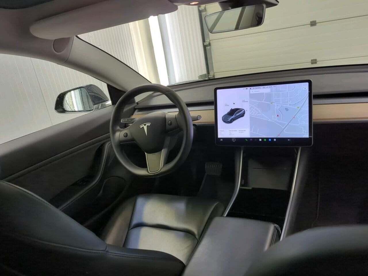 Tesla Model 3 Long R photo