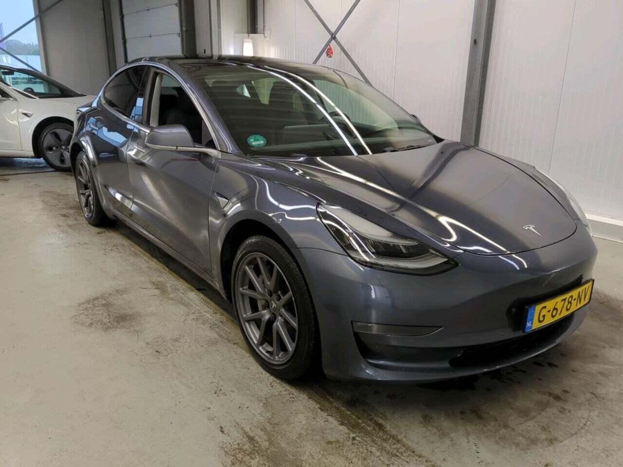 Tesla Model 3 Long R photo