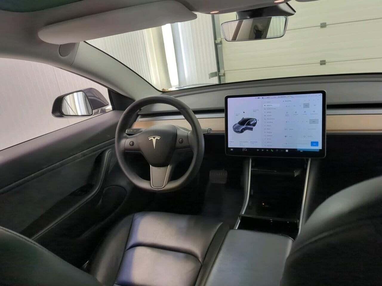 Tesla Model 3 Long R photo