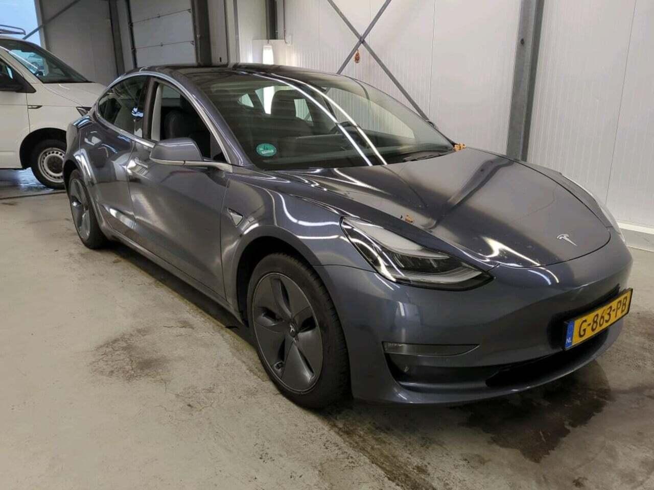 Tesla Model 3 Long R photo