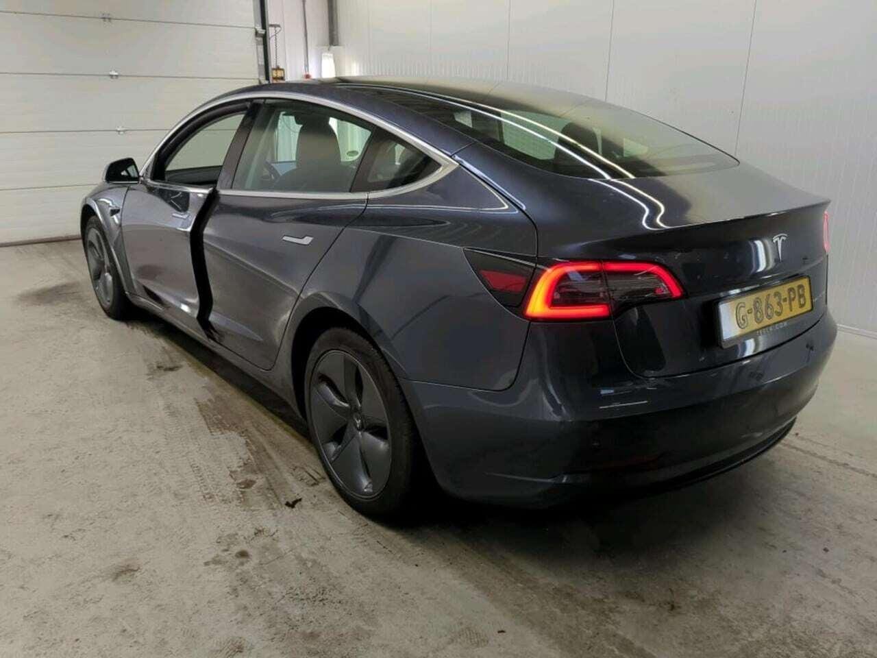 Tesla Model 3 Long R photo