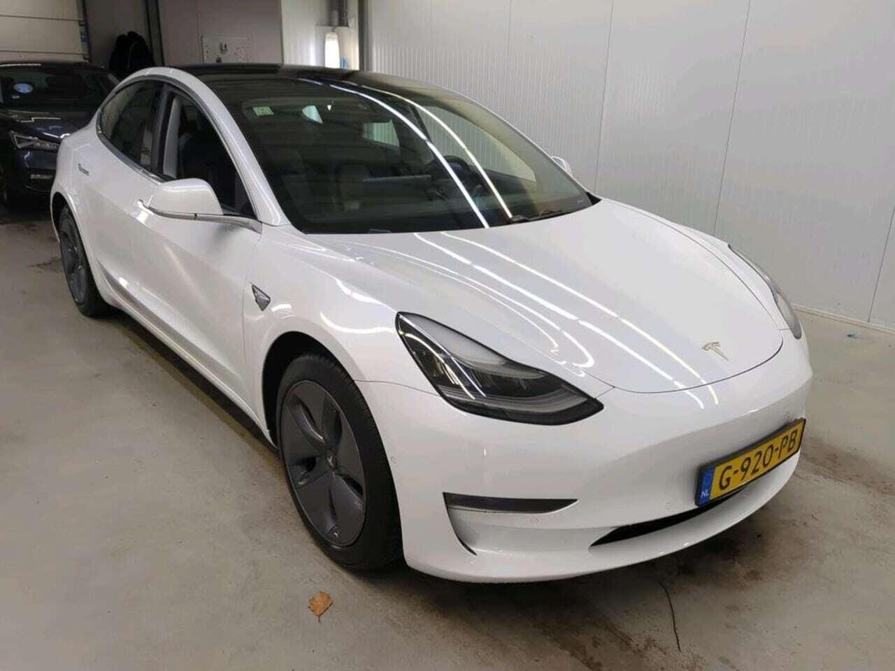 Tesla Model 3 Long R photo