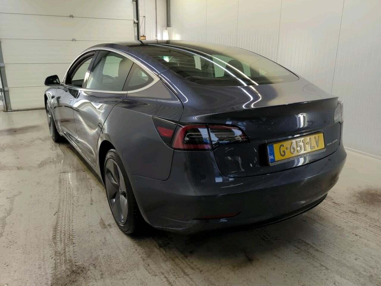 Tesla Model 3 Long R photo