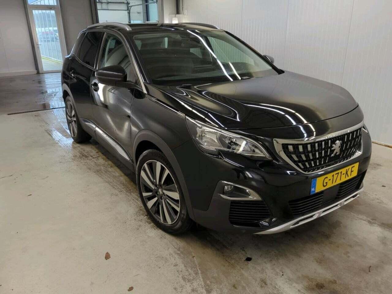 PEUGEOT 3008 1.2 photo