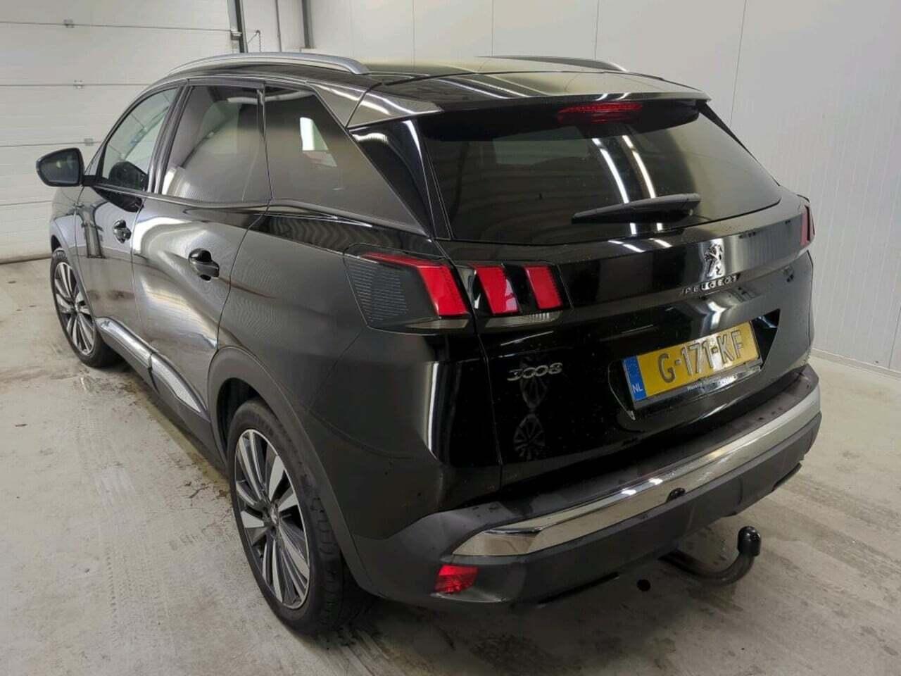 PEUGEOT 3008 1.2 photo