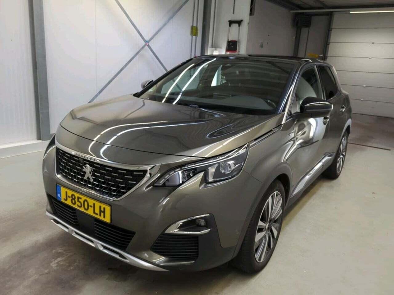 PEUGEOT 3008 1.5 BlueHDi