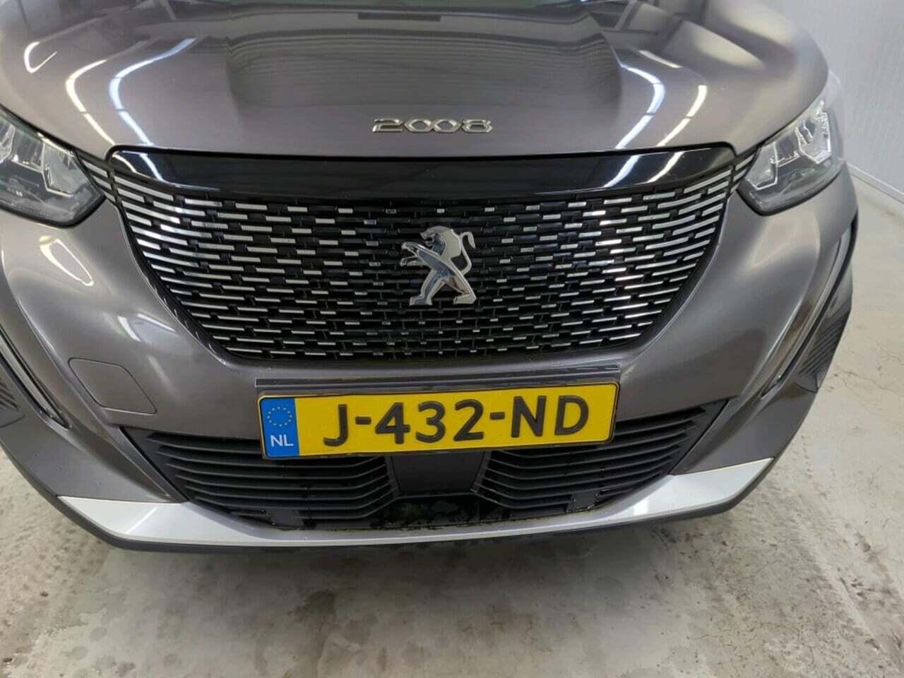 PEUGEOT 2008 1.2 photo