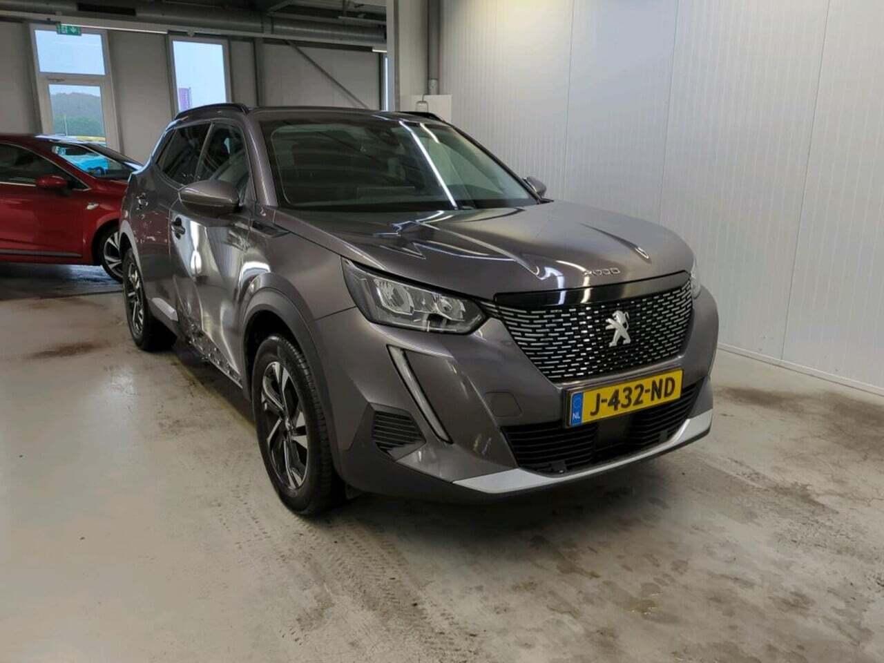 PEUGEOT 2008 1.2 photo