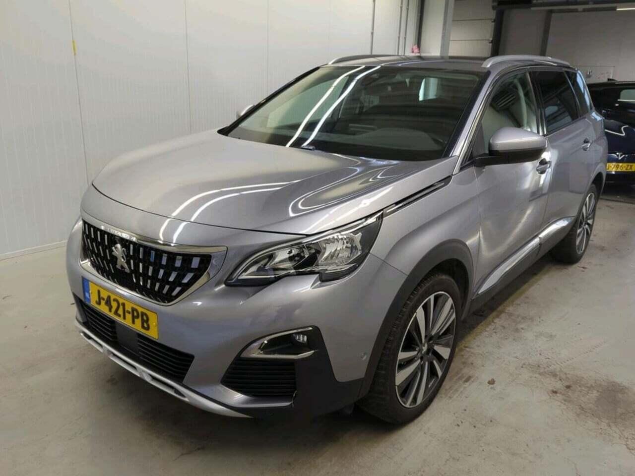 PEUGEOT 5008 1.2