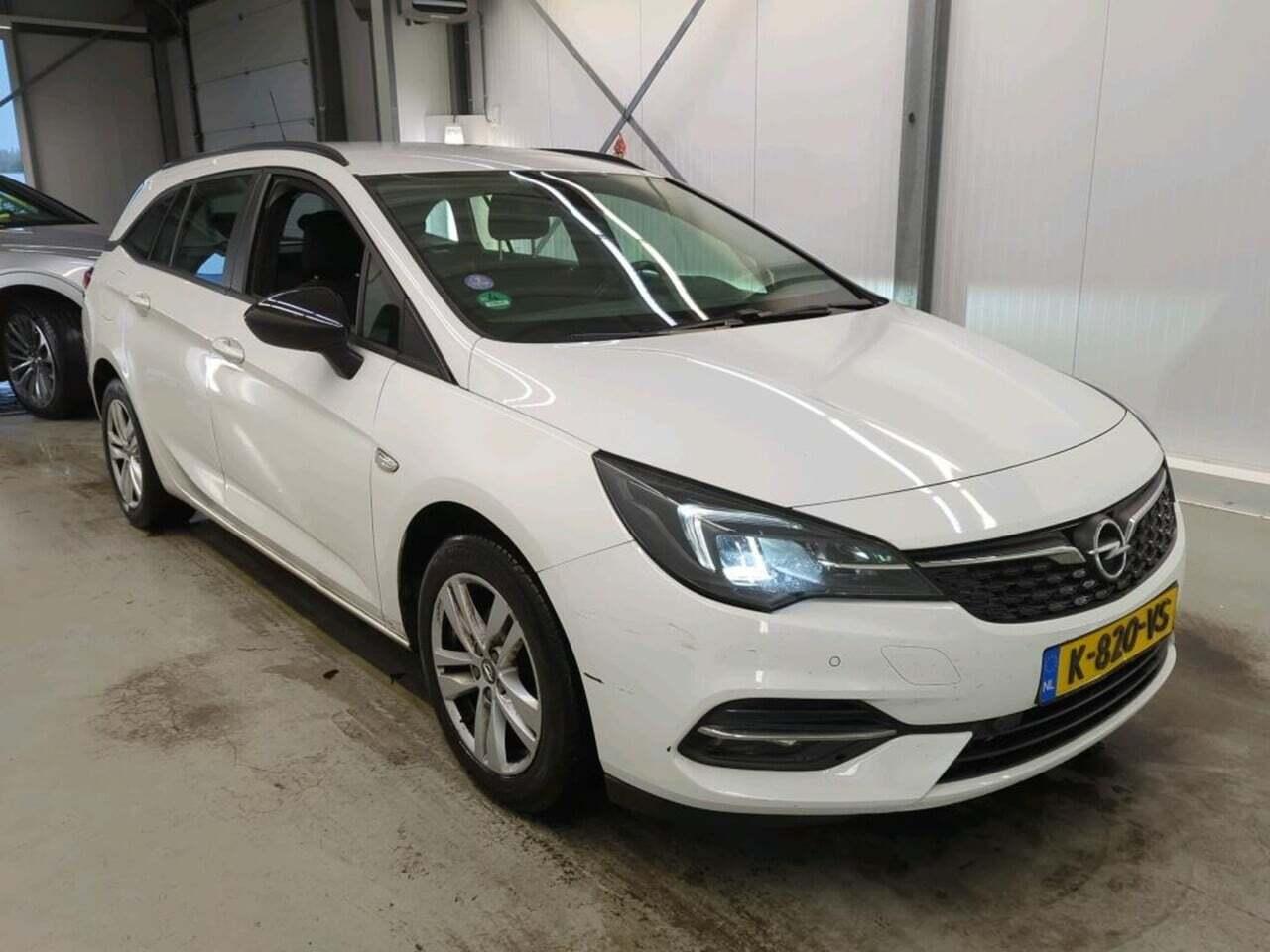 OPEL Astra Sports Tourer 1.2 photo