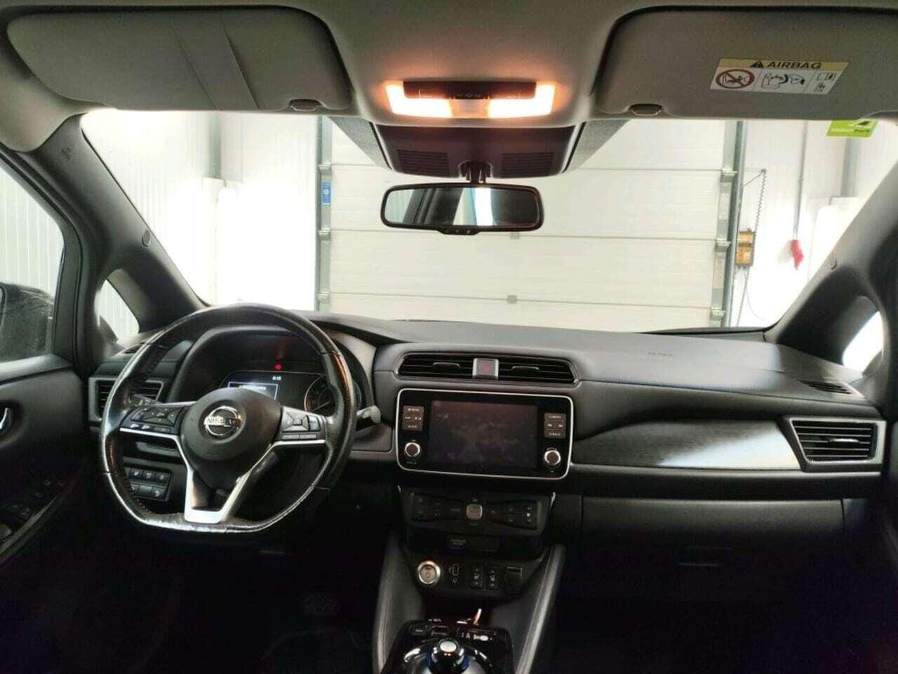 NISSAN LEAF 62 photo