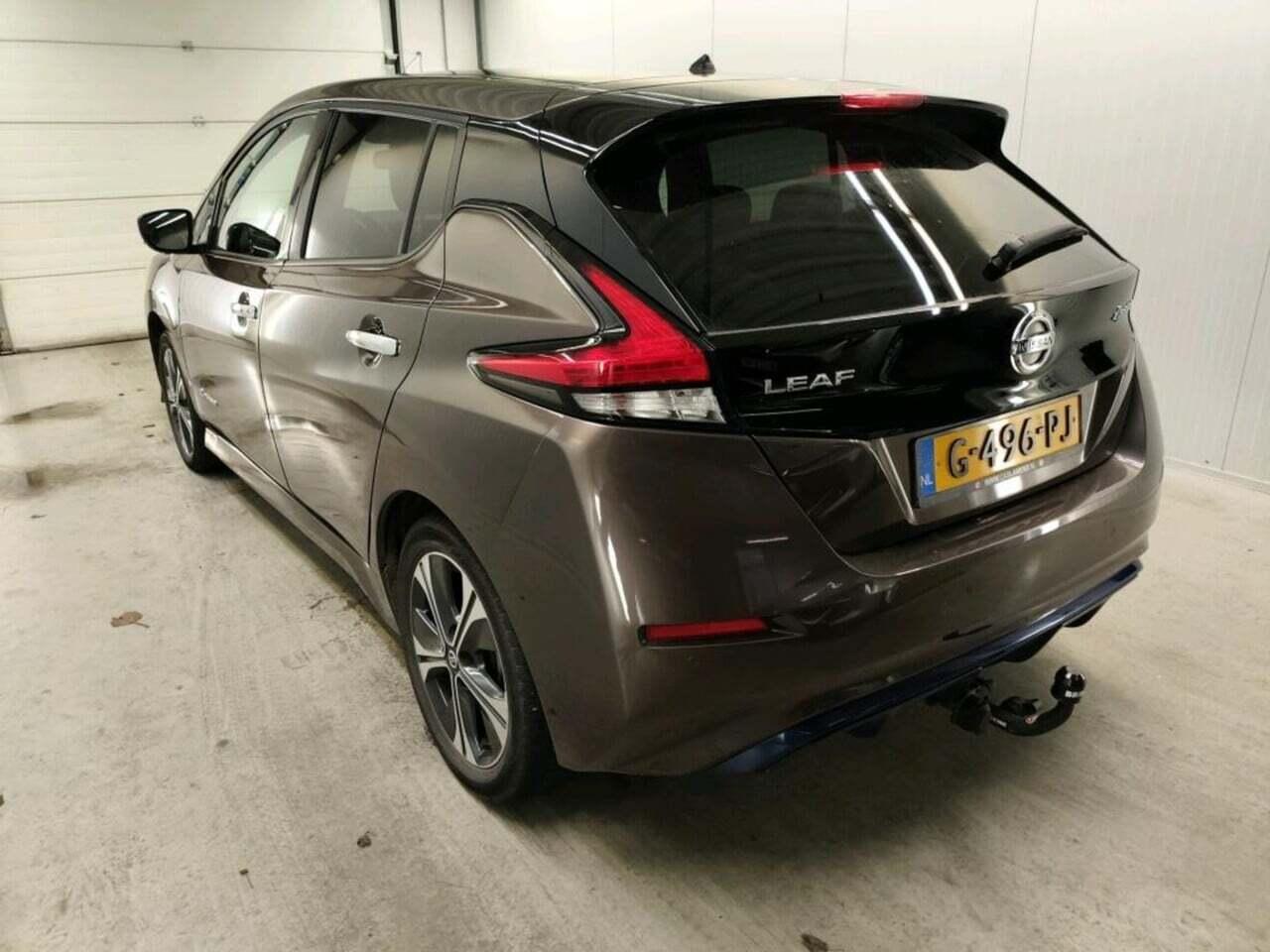 NISSAN LEAF 62 photo