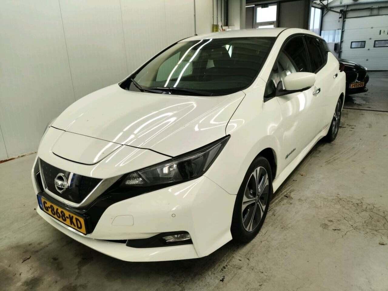 NISSAN LEAF 40