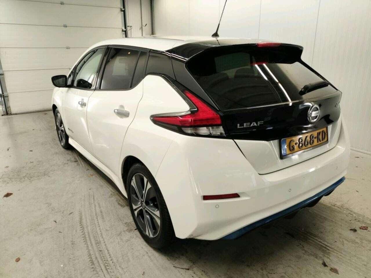 NISSAN LEAF 40 photo