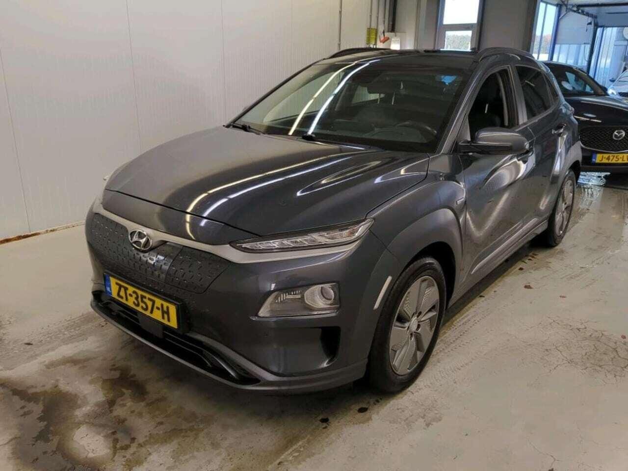 HYUNDAI Kona EV Premium 64 kWh