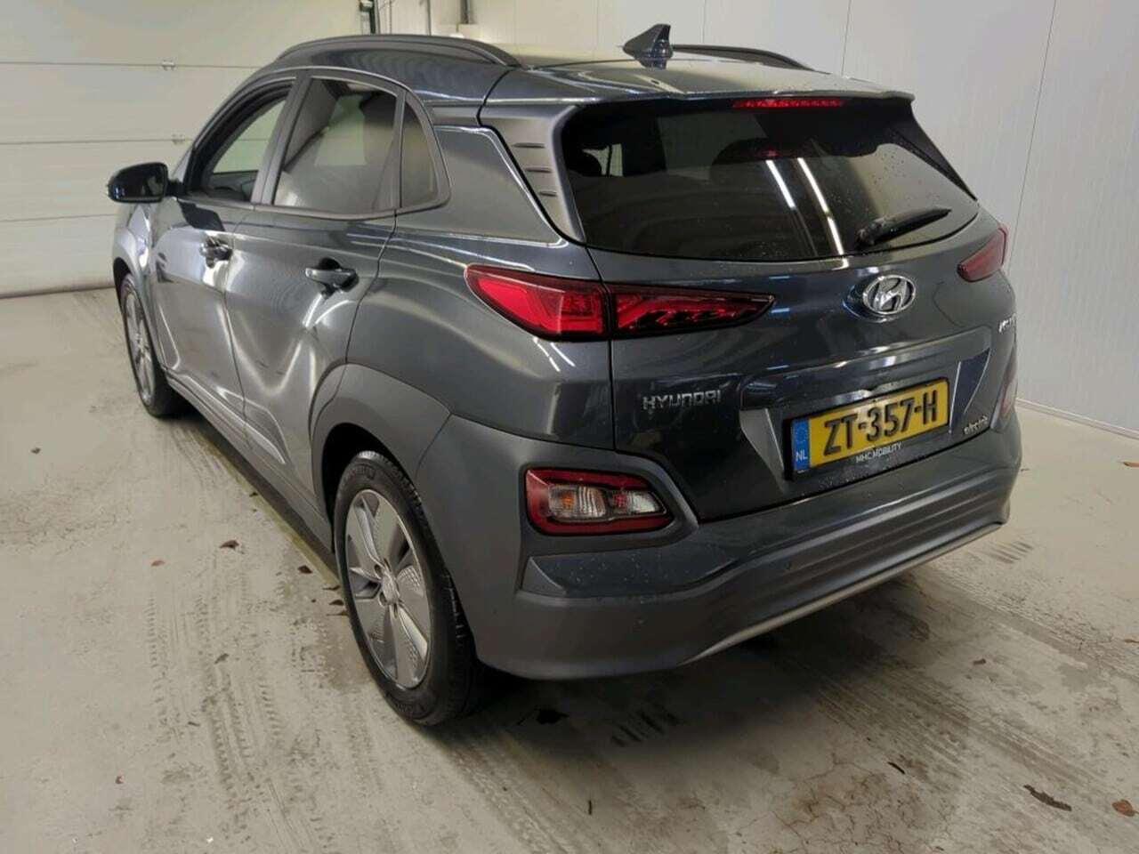 HYUNDAI Kona EV Premium 64 kWh photo