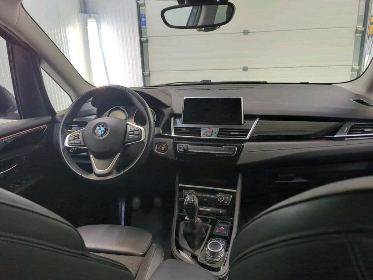 BMW 2-serie Gran Tourer 216 photo