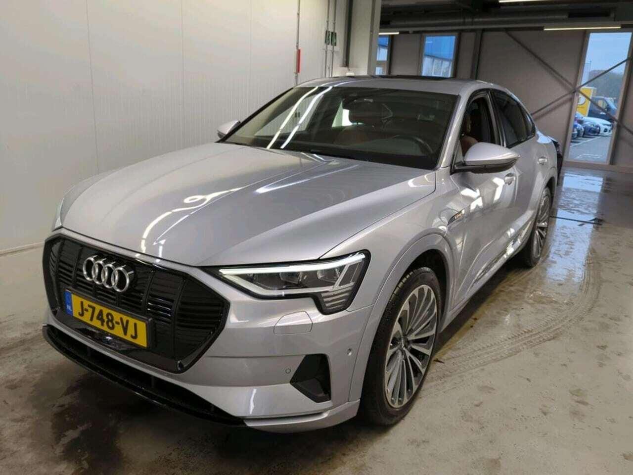 AUDI e-tron Sportback 55