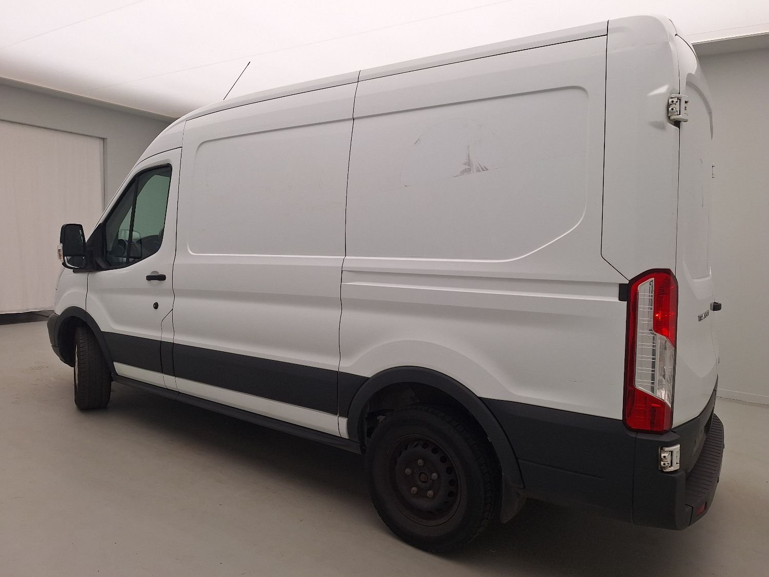 Ford, _Transit GB '13, Ford Transit 350M 2.0TD 130pk 96kW M6 Trend 4d photo