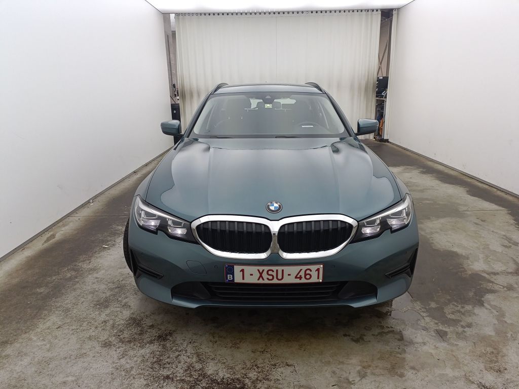 BMW 3 Reeks Touring 318dA (100 kW) 5d photo