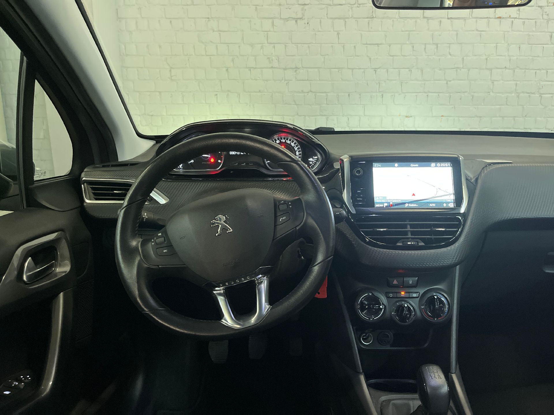 Peugeot, 2008 FL'16, Peugeot 2008 1.6 BlueHDi 55kW Active 5d photo