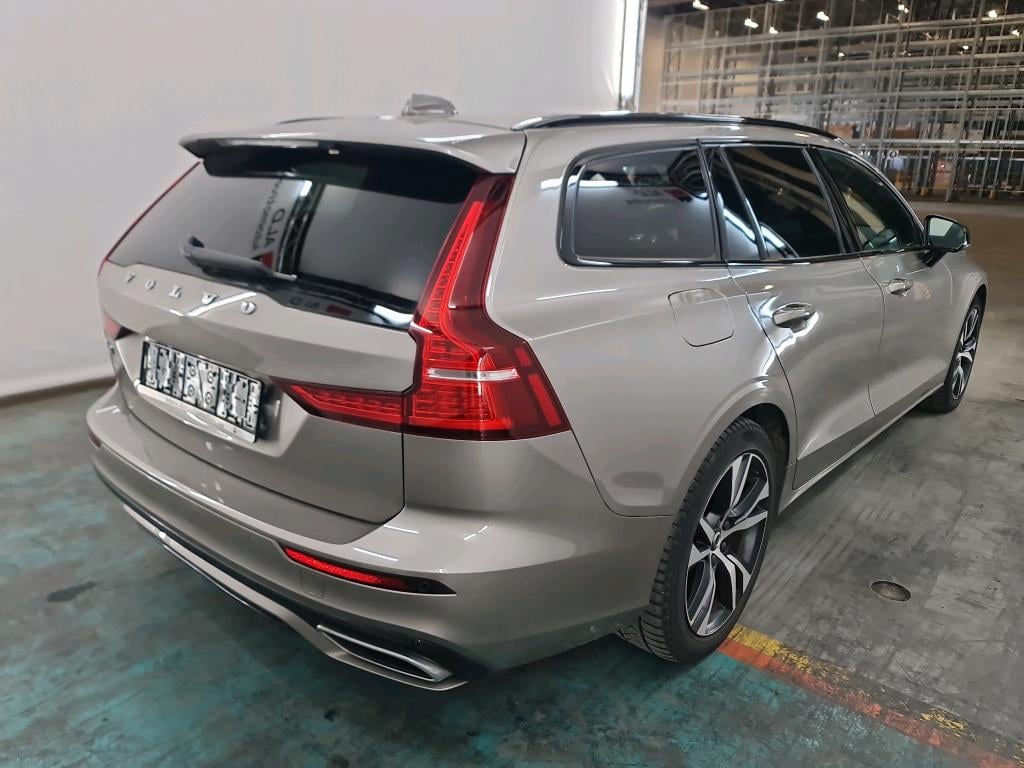 VOLVO V60 - 2018 2.0 T8 AWD PHEV R-Design Geartronic Luxury Seat Versatility Pro Winter photo