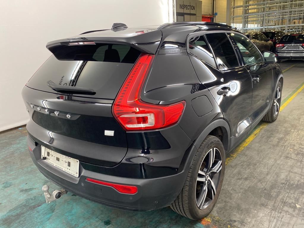 VOLVO XC40 1.5 T5 TE PHEV R-Design DCT  Park Assist Premium Audio Versatility Pro photo