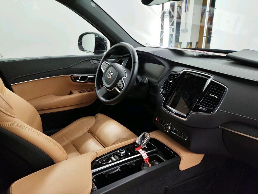 VOLVO XC90 - 2019 2.0 T5 4WD Inscription 7pl.GPF (EU6d-T.) photo