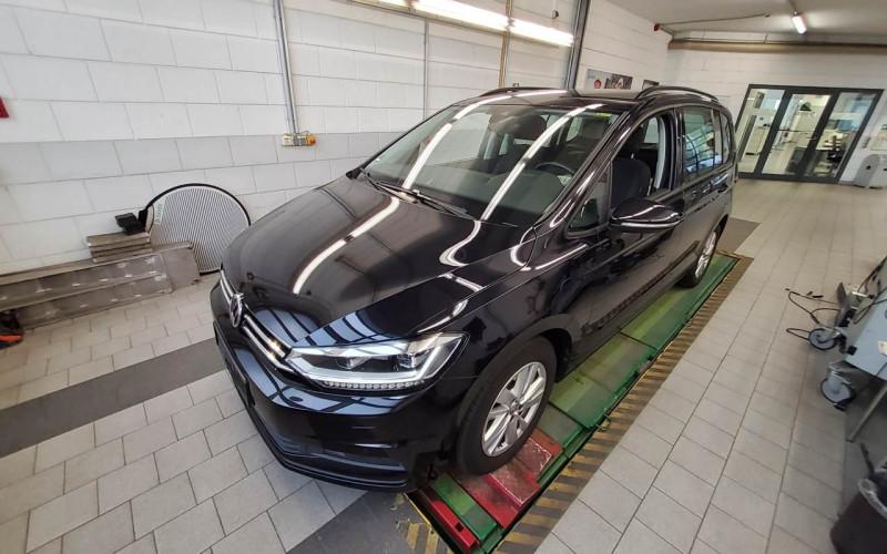 VOLKSWAGEN Touran (5T1)(04.2015->) DE - Van5 2.0 TDI BMT/Start-Stopp EU6d-T, Comfortline, 2019 - 2020