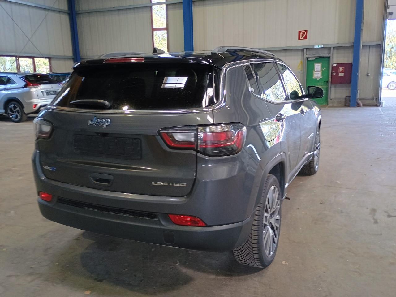 Jeep Limited Plug-In Hybrid 4WD Compass photo