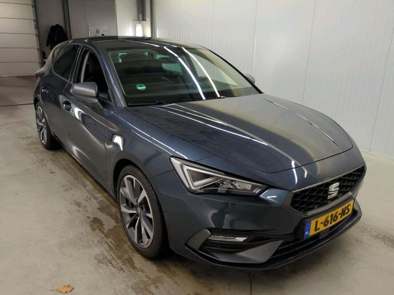 SEAT LEON 1.5 photo