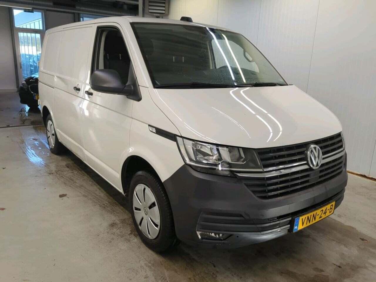 VOLKSWAGEN Transporter 2.0 TDI photo