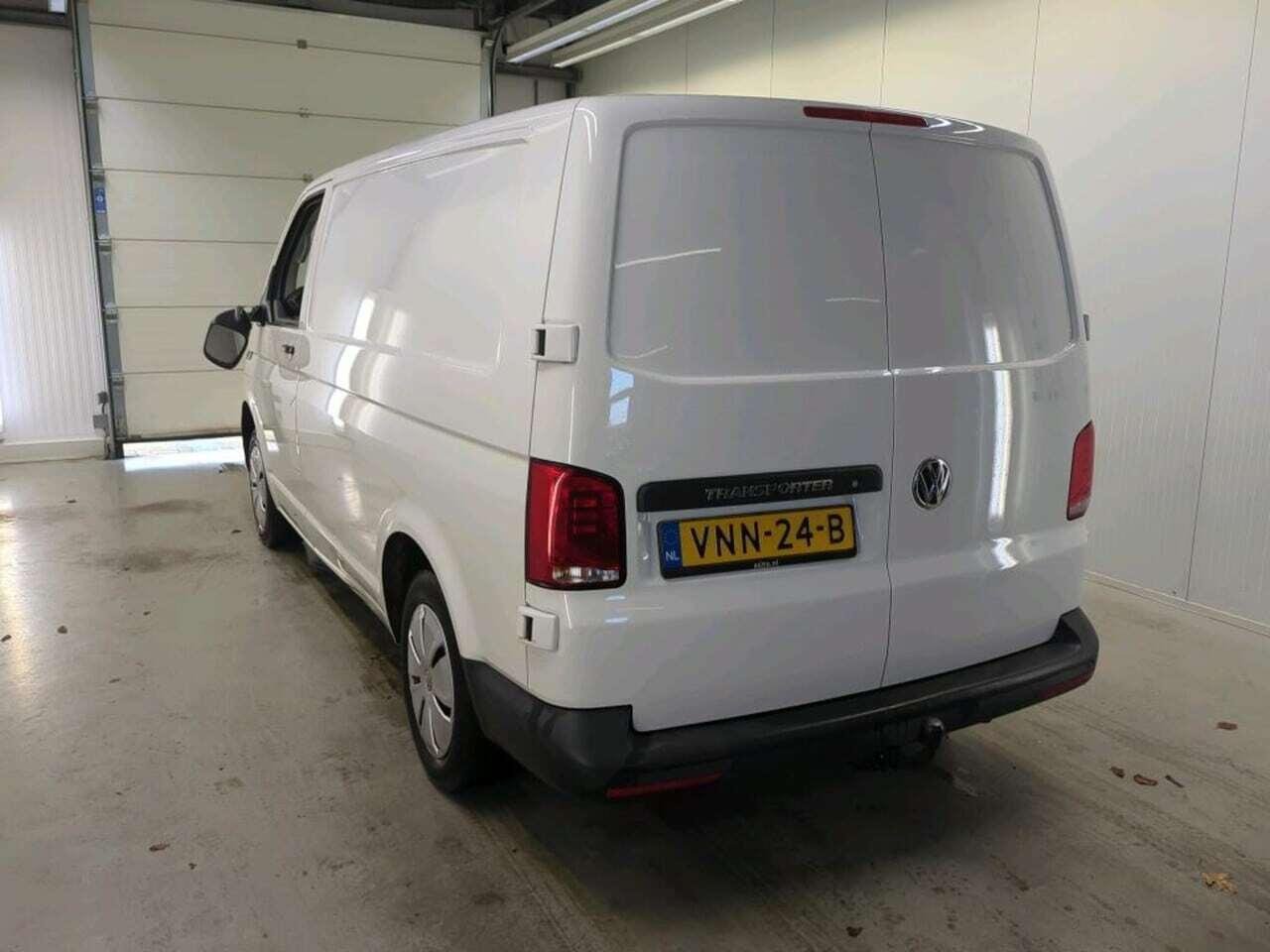 VOLKSWAGEN Transporter 2.0 TDI photo