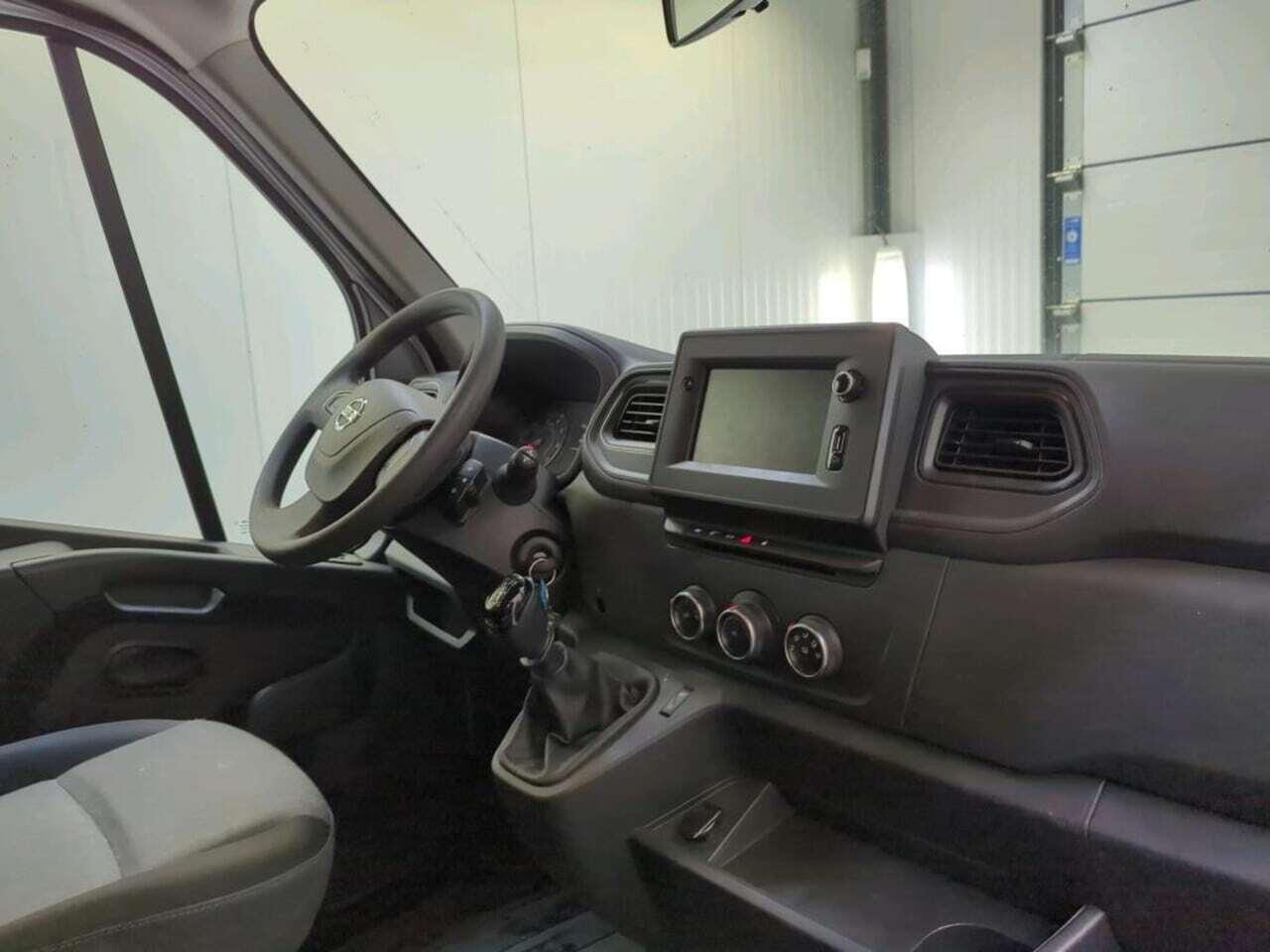 NISSAN NV400 2.3 dCi photo