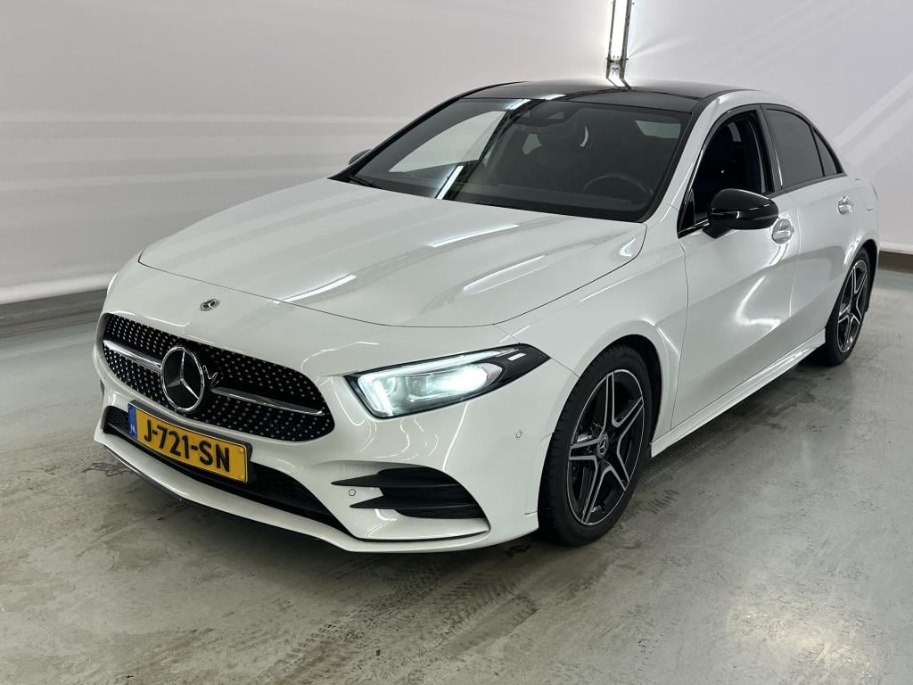 MERCEDES-BENZ A-Class Lim '18 Mercedes-Benz A-Klasse Limousine A 180 d 8G-DCT Business Solution AMG 4d