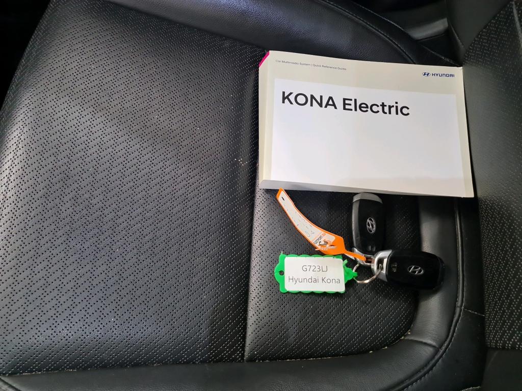 HYUNDAI Kona FL'21 Hyundai KONA Premium Electric 64 kWh 5d photo