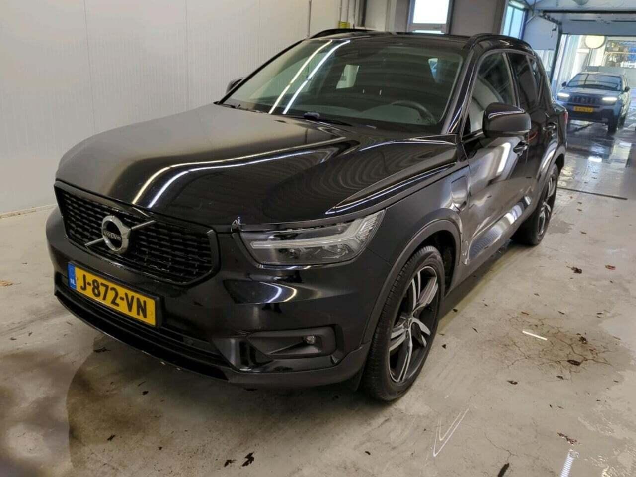 VOLVO XC40 1.5 T4 Recharge i