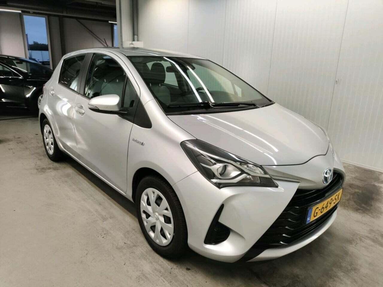 TOYOTA Yaris 1.5 photo