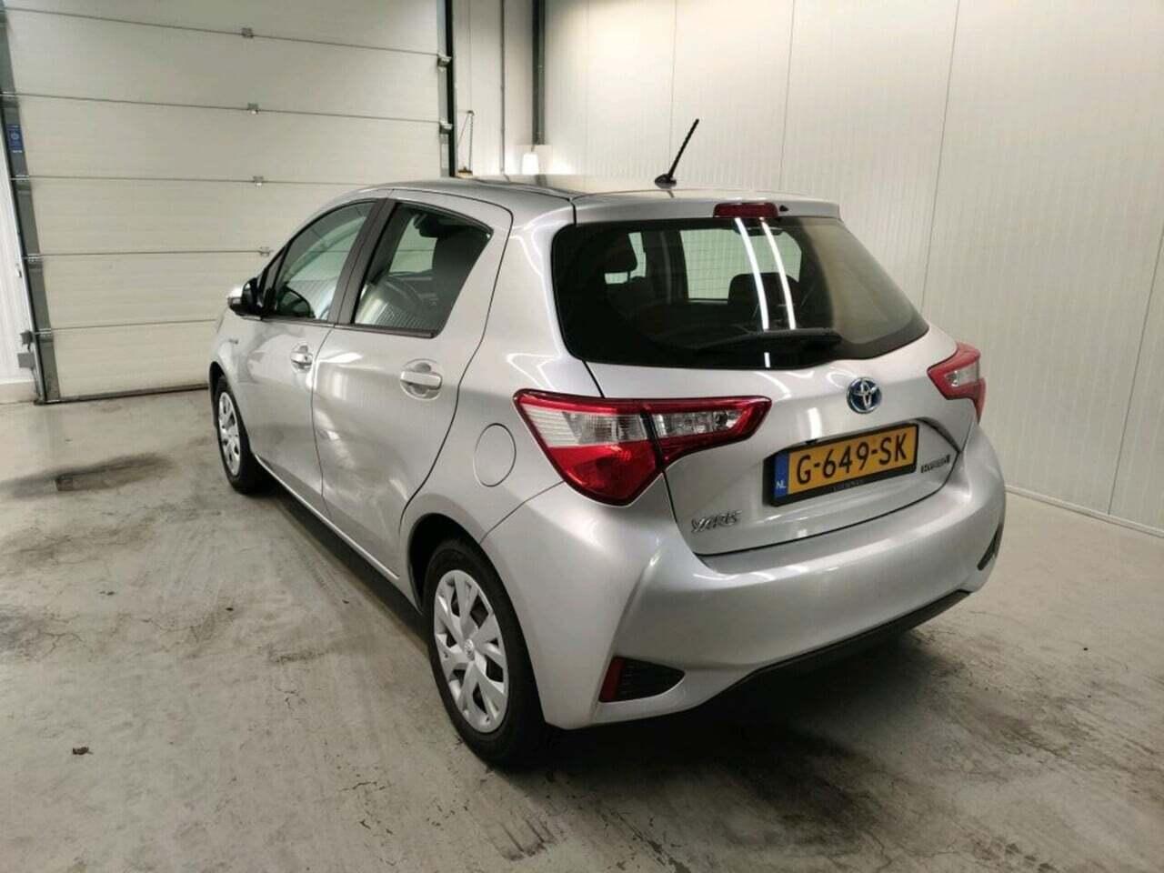 TOYOTA Yaris 1.5 photo