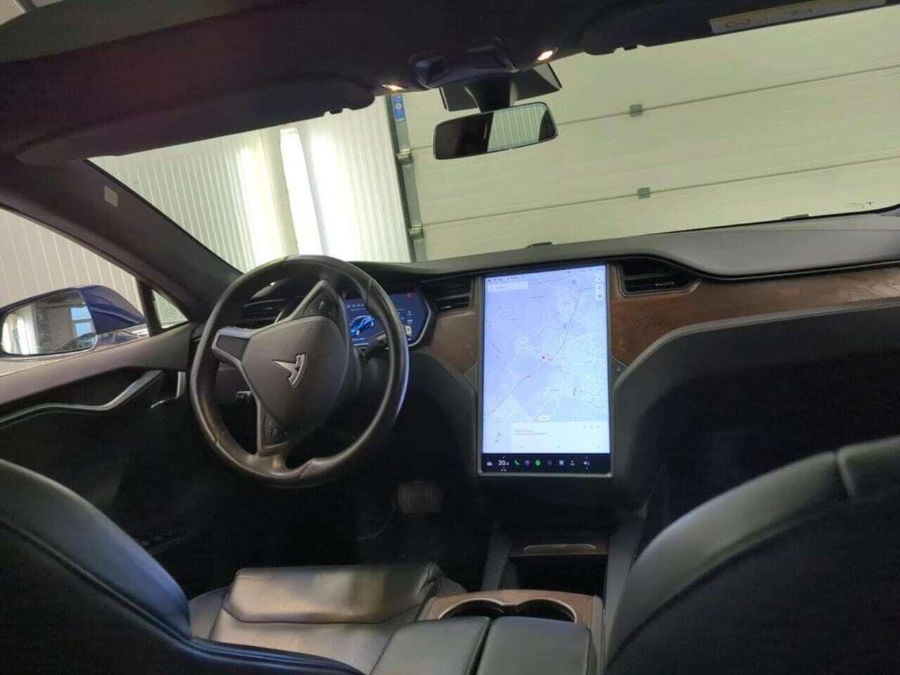 Tesla Model S Long R photo