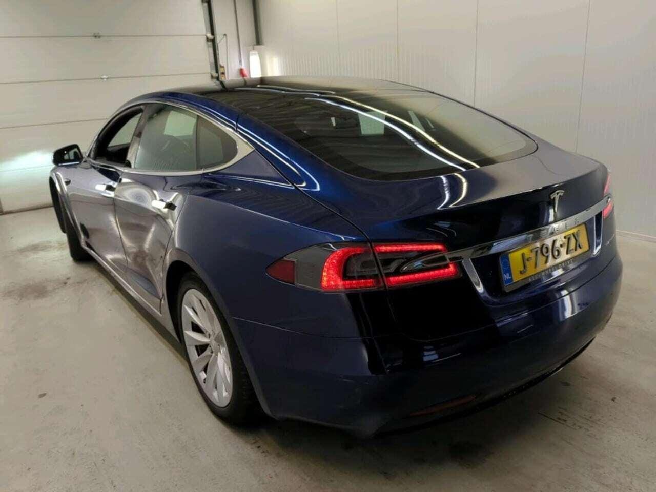 Tesla Model S Long R photo