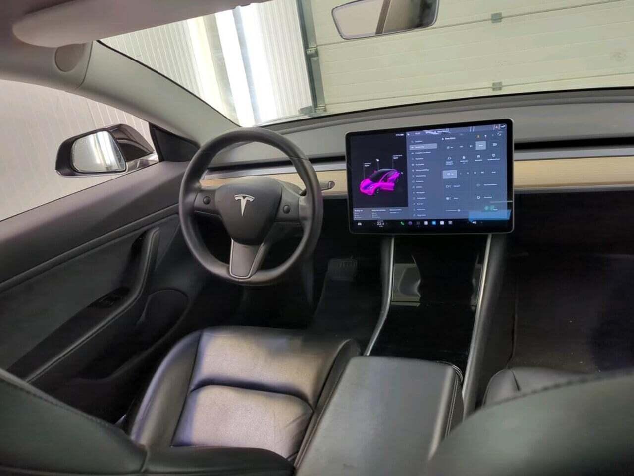 Tesla Model 3 Long R photo