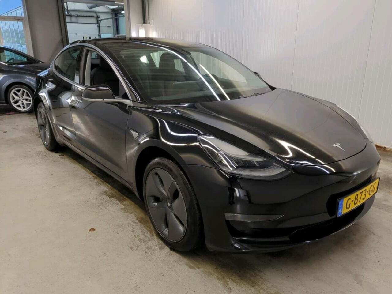 Tesla Model 3 Long R photo