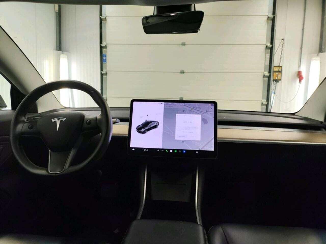 Tesla Model 3 Long R photo