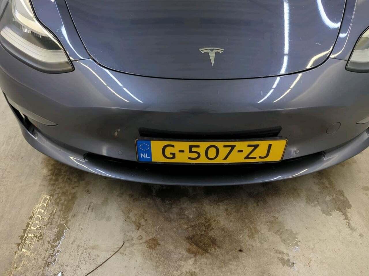 Tesla Model 3 Long R photo